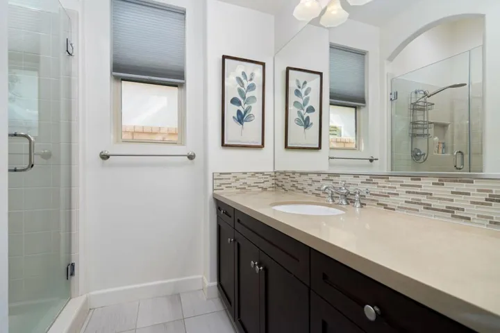 35-web-or-mls-NMFourSeasons_OPMG_1125_03