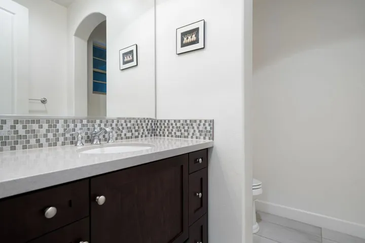 47-web-or-mls-NMFourSeasons_OPMG_1125_04