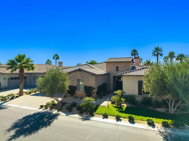 3-web-or-mls-NMFourSeasons_OPMG_1125_003