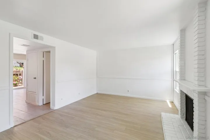 5890 Reo Ter. C, San Diego, California 92139