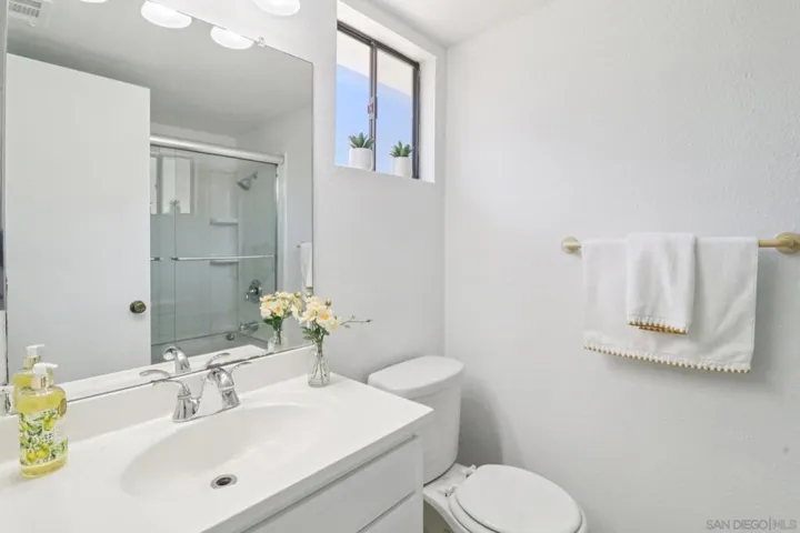 5890 Reo Ter. C, San Diego, California 92139