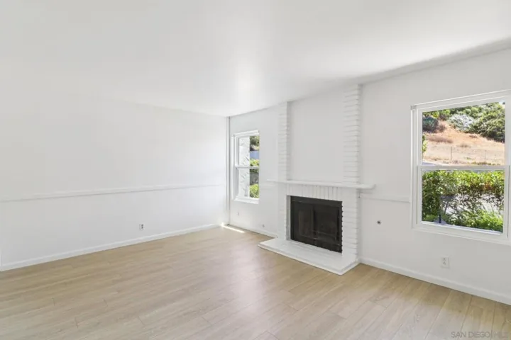 5890 Reo Ter. C, San Diego, California 92139