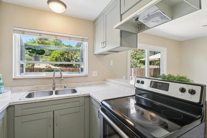 5890 Reo Ter. C, San Diego, California 92139