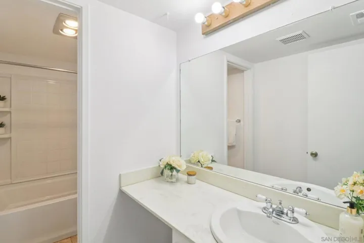 5890 Reo Ter. C, San Diego, California 92139