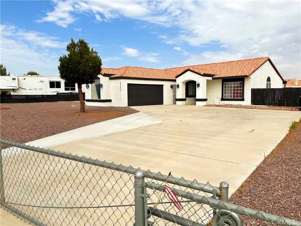 22236 Fox Ave, Apple Valley, California 92307 home-pic-0