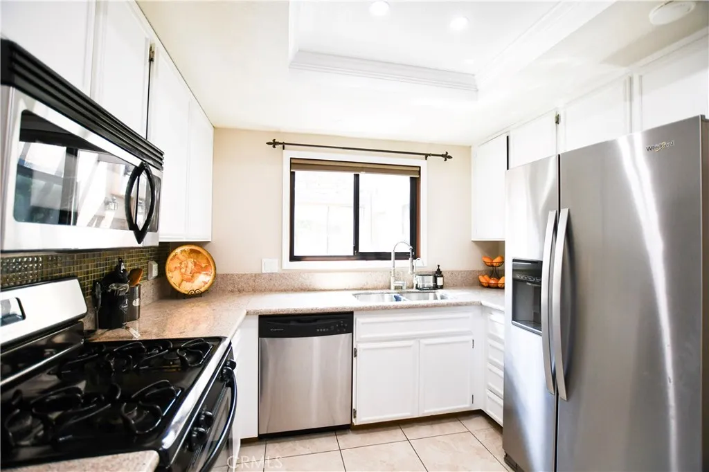 3093 Brea Boulevard 16, Fullerton, California 92835 home-pic-7
