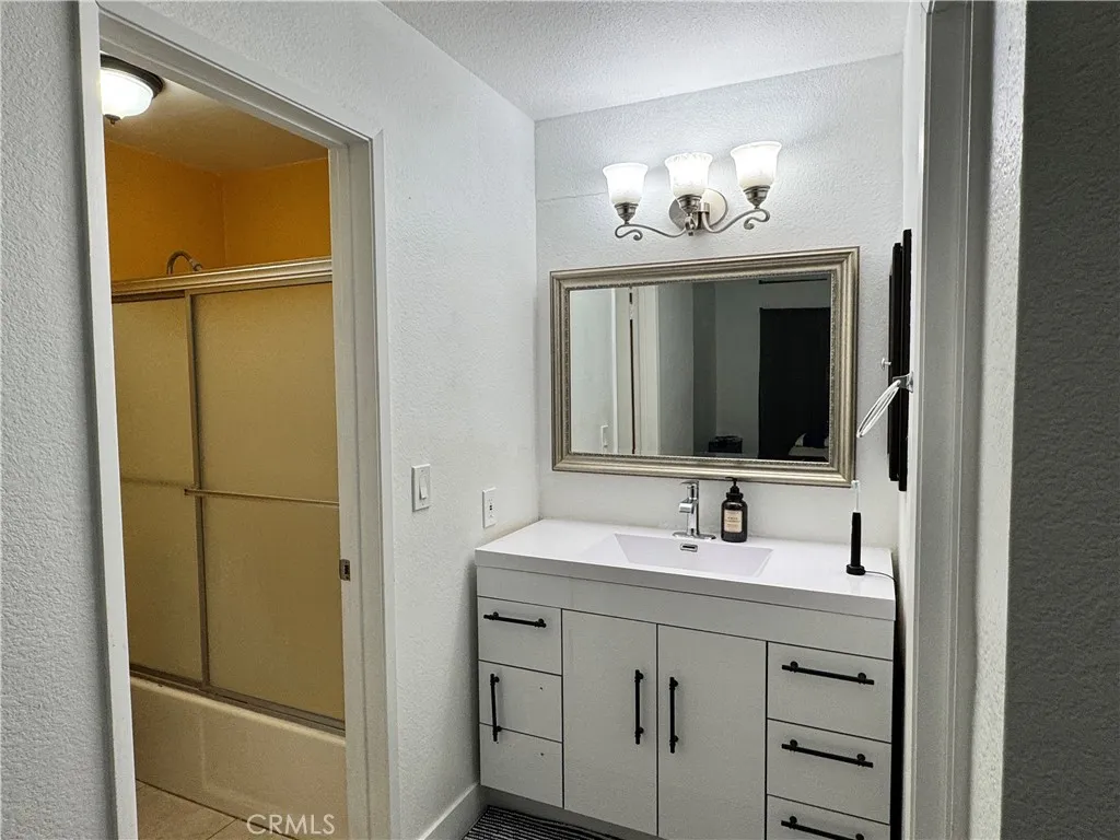 3093 Brea Boulevard 16, Fullerton, California 92835 home-pic-9