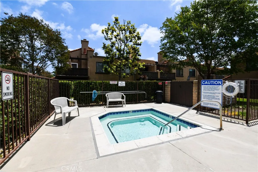3093 Brea Boulevard 16, Fullerton, California 92835 home-pic-3