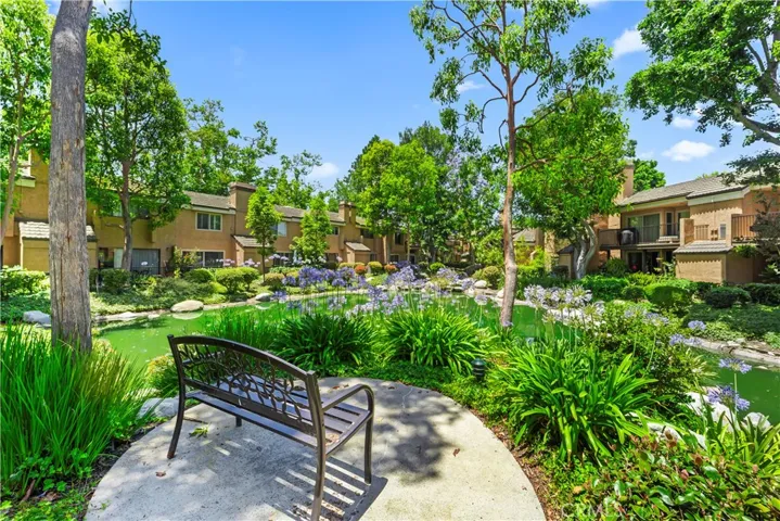 7912 Northlake Drive 105, Huntington Beach, California 92647