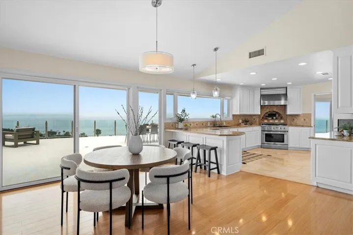 7241 Avenida Altisima, Rancho Palos Verdes, California 90275