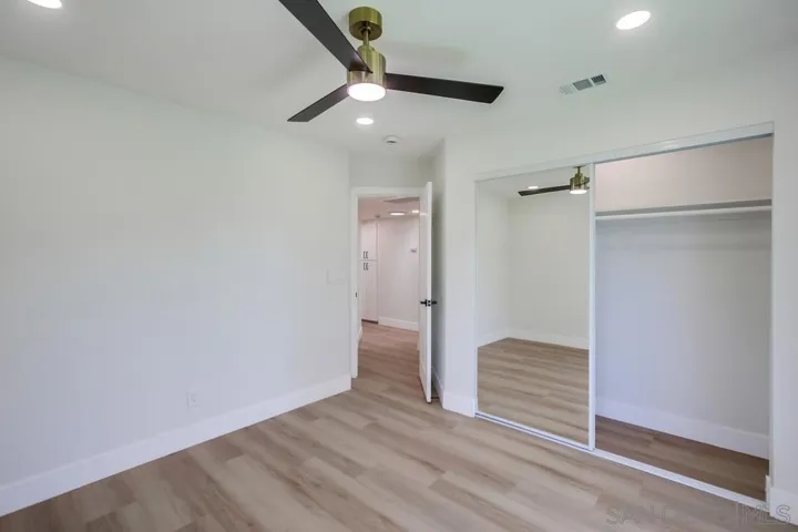 175 Bronze Way, Vista, California 92083