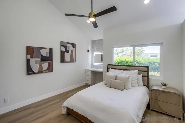 175 Bronze Way, Vista, California 92083