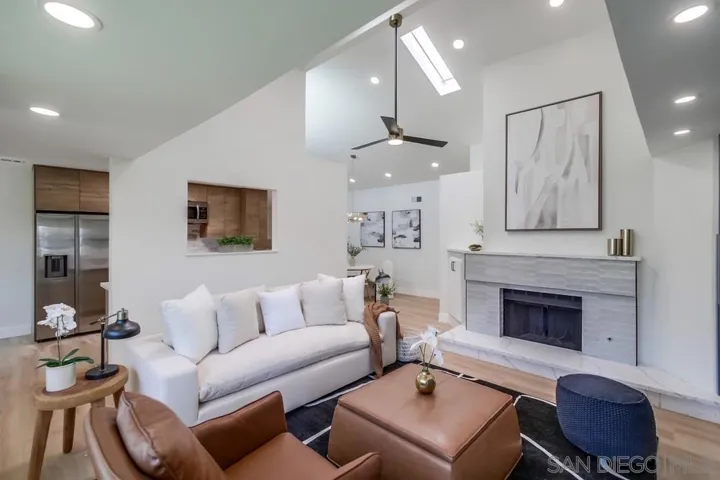 175 Bronze Way, Vista, California 92083