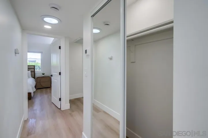 175 Bronze Way, Vista, California 92083