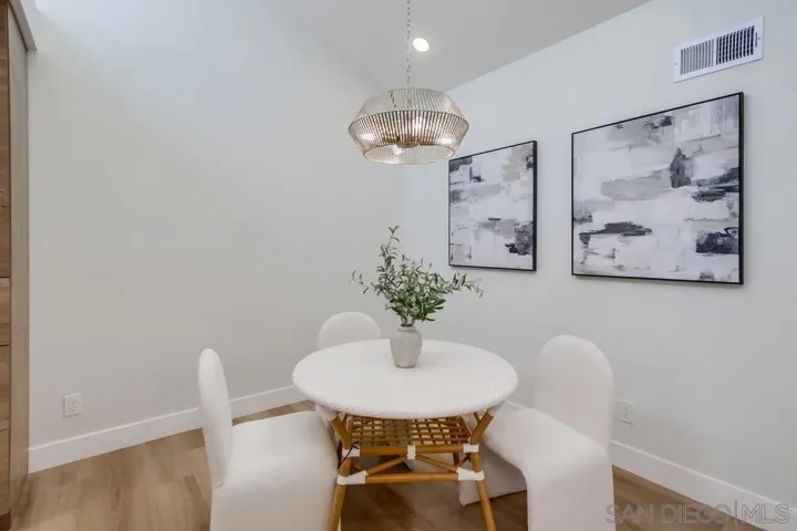 175 Bronze Way, Vista, California 92083