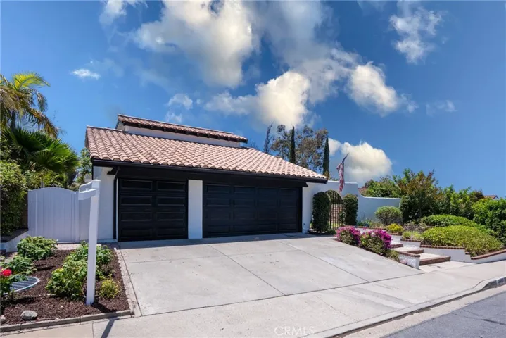 26982 Pueblonuevo Drive, Mission Viejo, California 92691