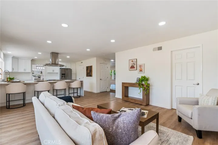 26982 Pueblonuevo Drive, Mission Viejo, California 92691