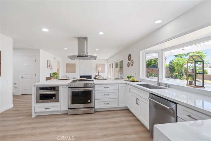 26982 Pueblonuevo Drive, Mission Viejo, California 92691