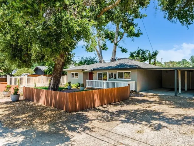 9617 Encina Avenue, Santa Margarita, California 93453