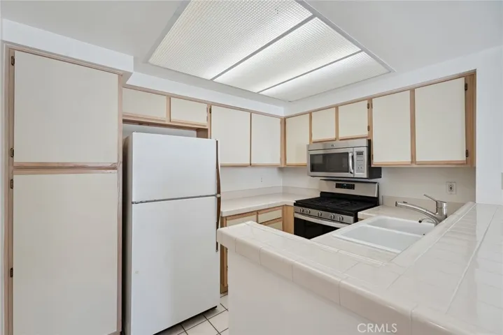 4240 Lost Hills Road 2205, Calabasas, California 91301