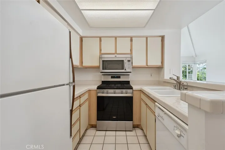 4240 Lost Hills Road 2205, Calabasas, California 91301