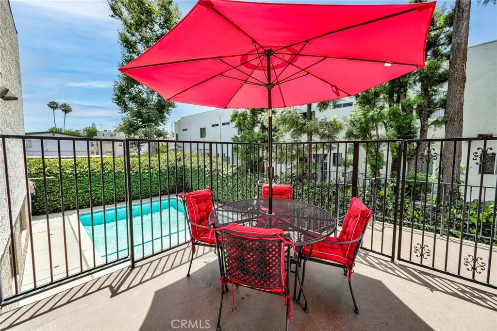 11100 Acama Street 16, Studio City, California 91602 home-pic-20