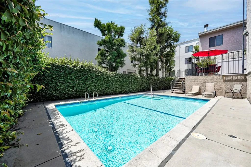 11100 Acama Street 16, Studio City, California 91602 home-pic-21