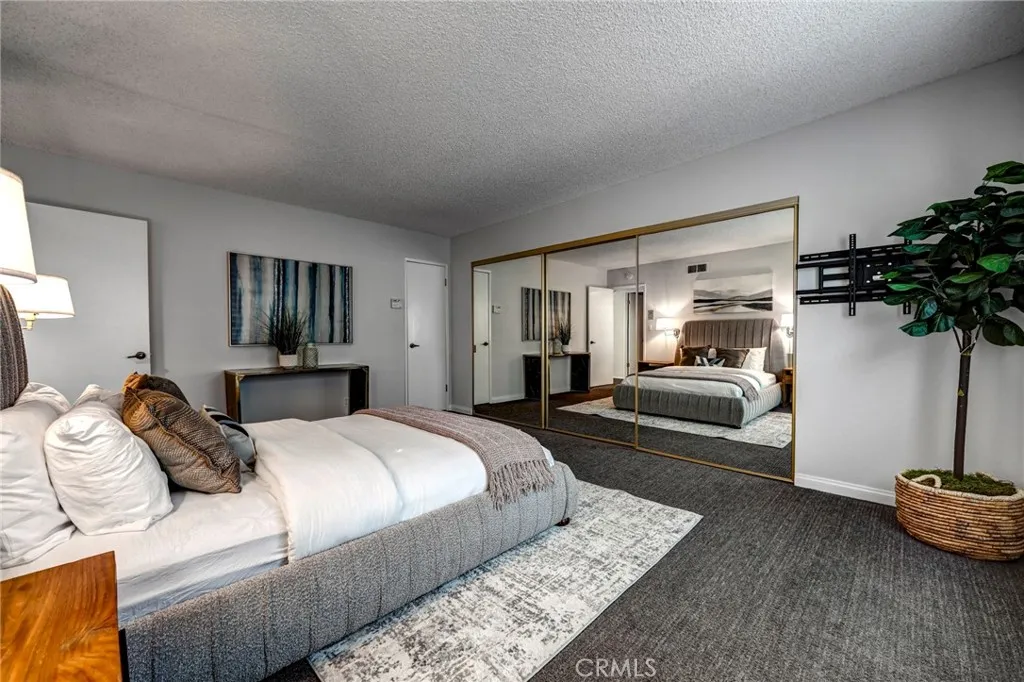 11100 Acama Street 16, Studio City, California 91602 home-pic-14