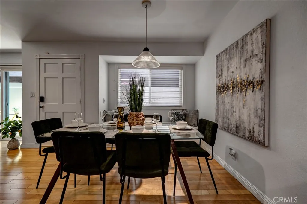 11100 Acama Street 16, Studio City, California 91602 home-pic-6