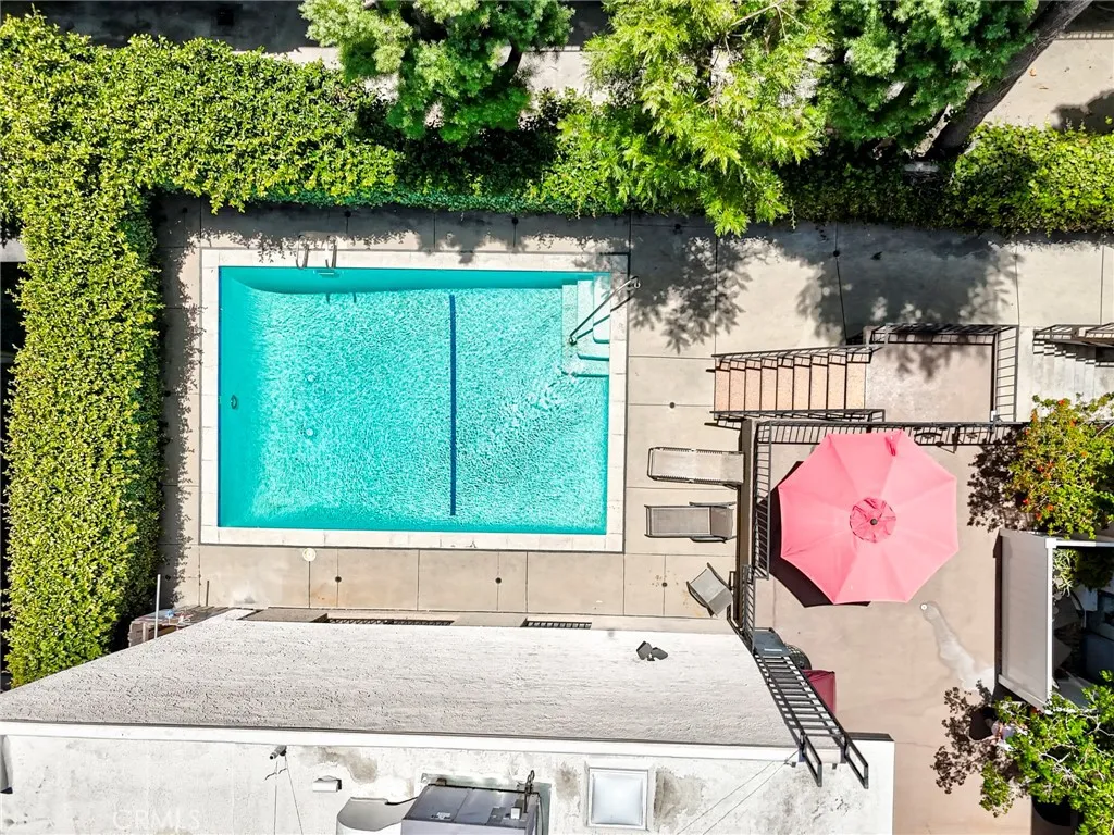 11100 Acama Street 16, Studio City, California 91602 home-pic-23