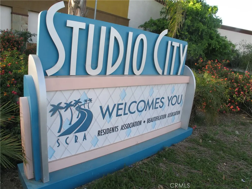 11100 Acama Street 16, Studio City, California 91602 home-pic-26