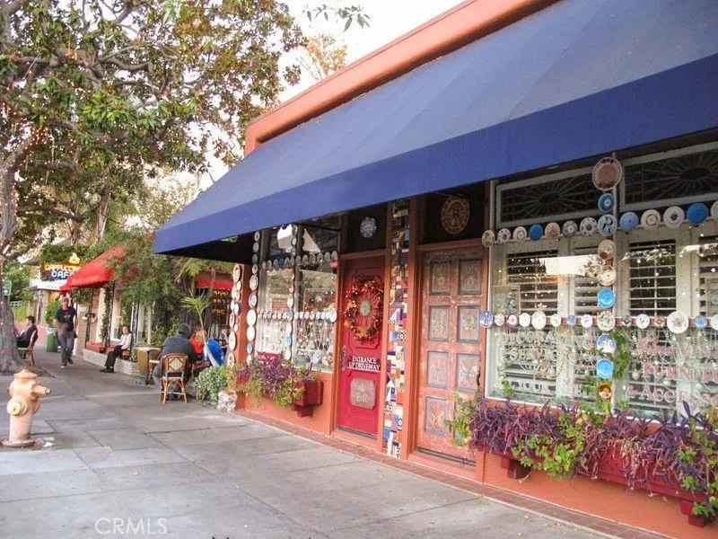 11100 Acama Street 16, Studio City, California 91602 home-pic-31