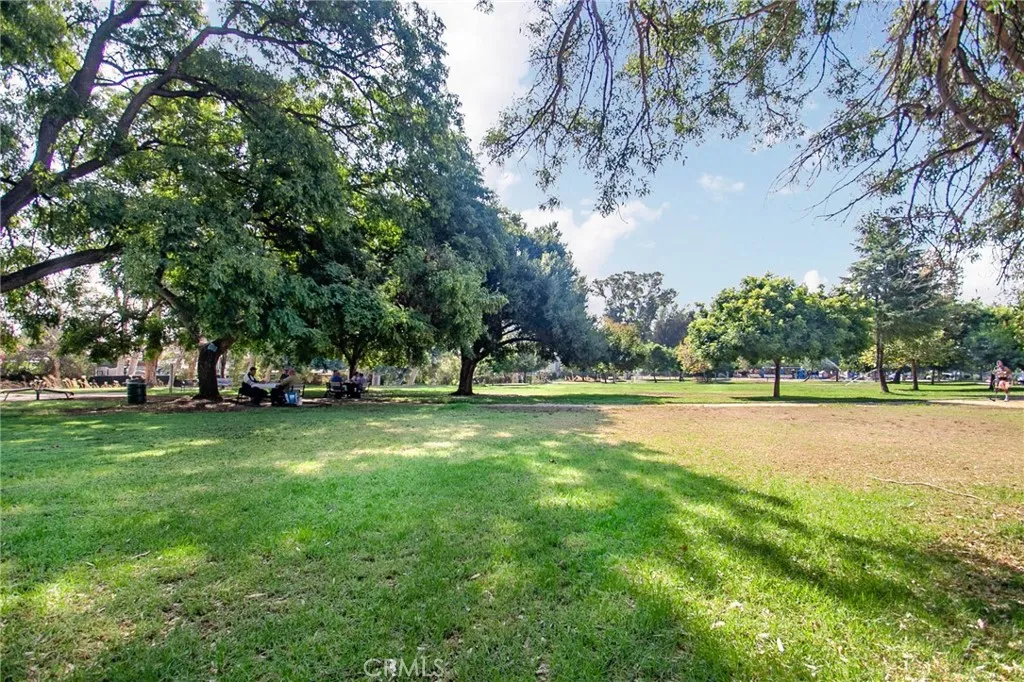 11100 Acama Street 16, Studio City, California 91602 home-pic-34