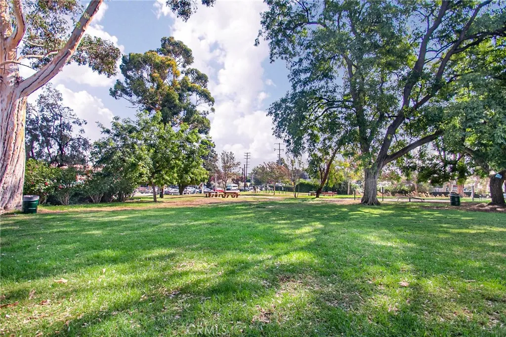 11100 Acama Street 16, Studio City, California 91602 home-pic-33