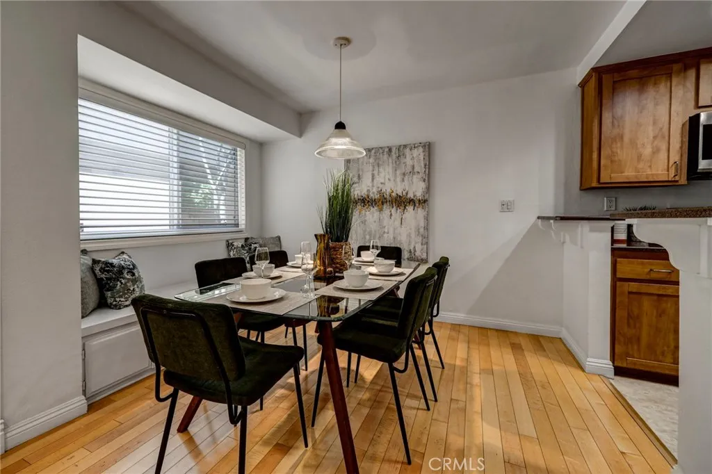 11100 Acama Street 16, Studio City, California 91602 home-pic-9