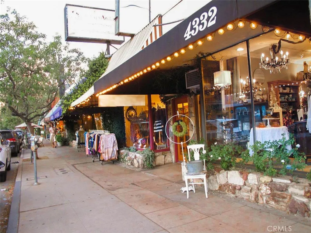 11100 Acama Street 16, Studio City, California 91602 home-pic-29