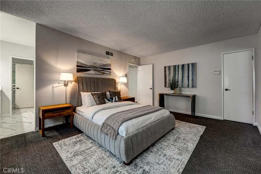 11100 Acama Street 16, Studio City, California 91602 home-pic-13