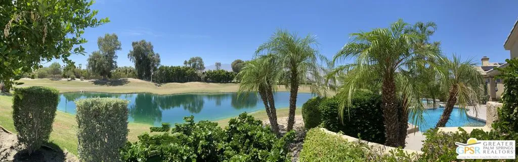 Over Looks Golf & Lake from Pa