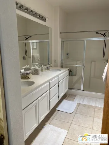 2 + 1/2 Baths