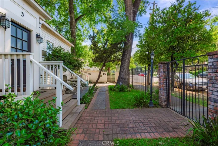 604 Salem Street, Chico, California 95928