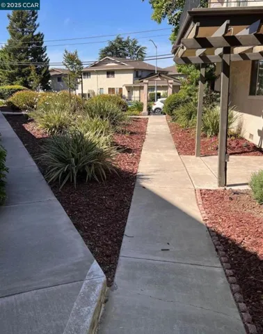 1093 Mohr Ln, Concord, California 94518