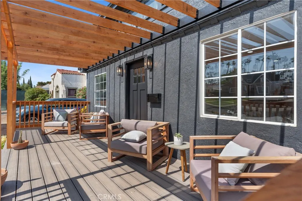 5732 Hillcrest Drive, Los Angeles, California 90043 home-pic-4