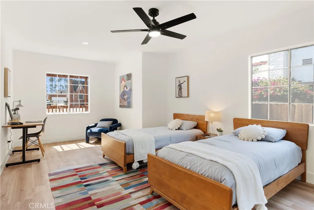 5732 Hillcrest Drive, Los Angeles, California 90043 home-pic-32