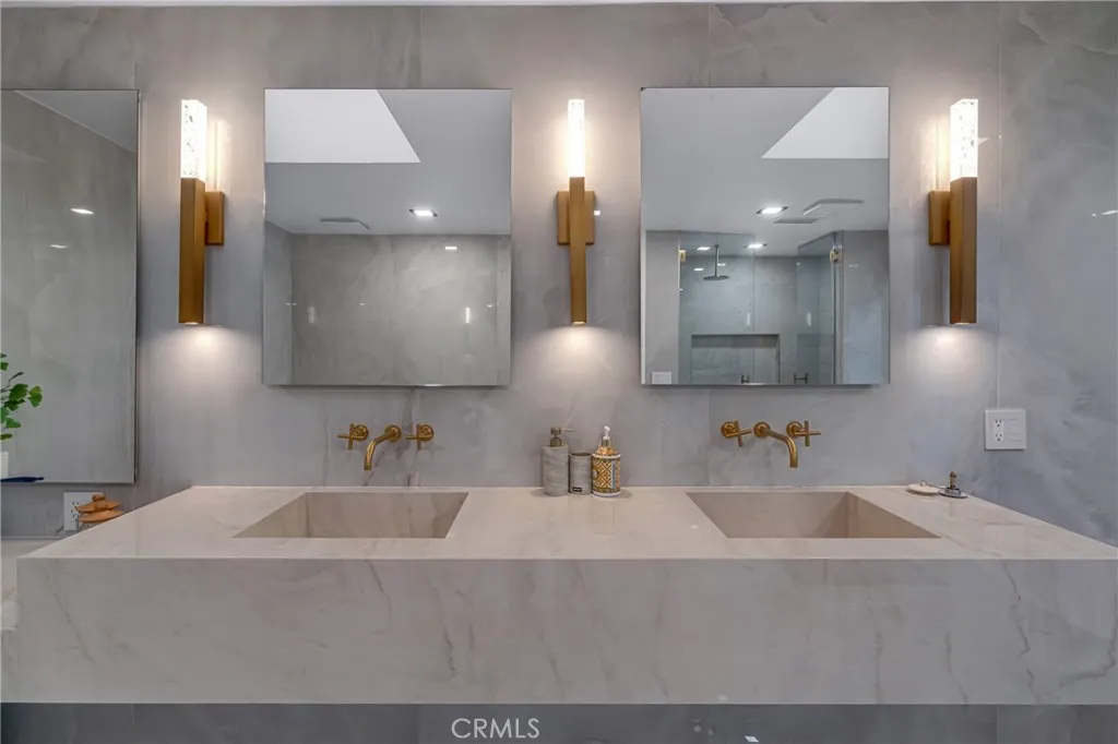 15125 Rayneta Drive, Sherman Oaks, California 91403 home-pic-48