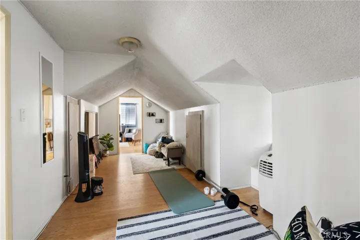 1900 Vanderbilt Lane, Redondo Beach, California 90278