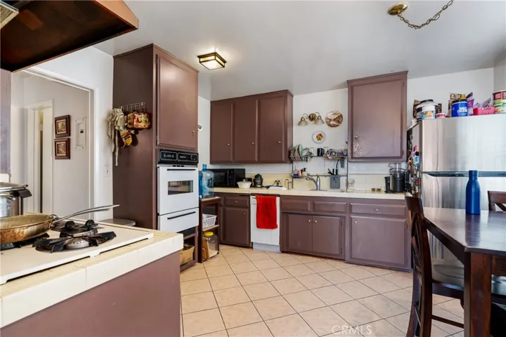 1900 Vanderbilt Lane, Redondo Beach, California 90278