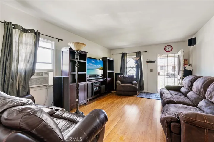 1900 Vanderbilt Lane, Redondo Beach, California 90278