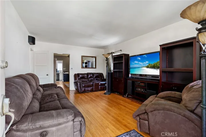 1900 Vanderbilt Lane, Redondo Beach, California 90278