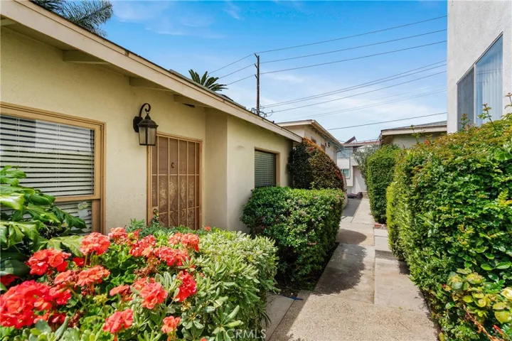 1900 Vanderbilt Lane, Redondo Beach, California 90278