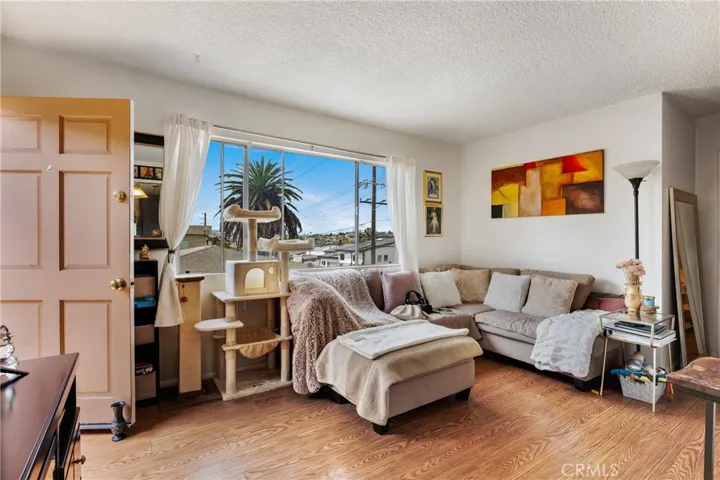1900 Vanderbilt Lane, Redondo Beach, California 90278